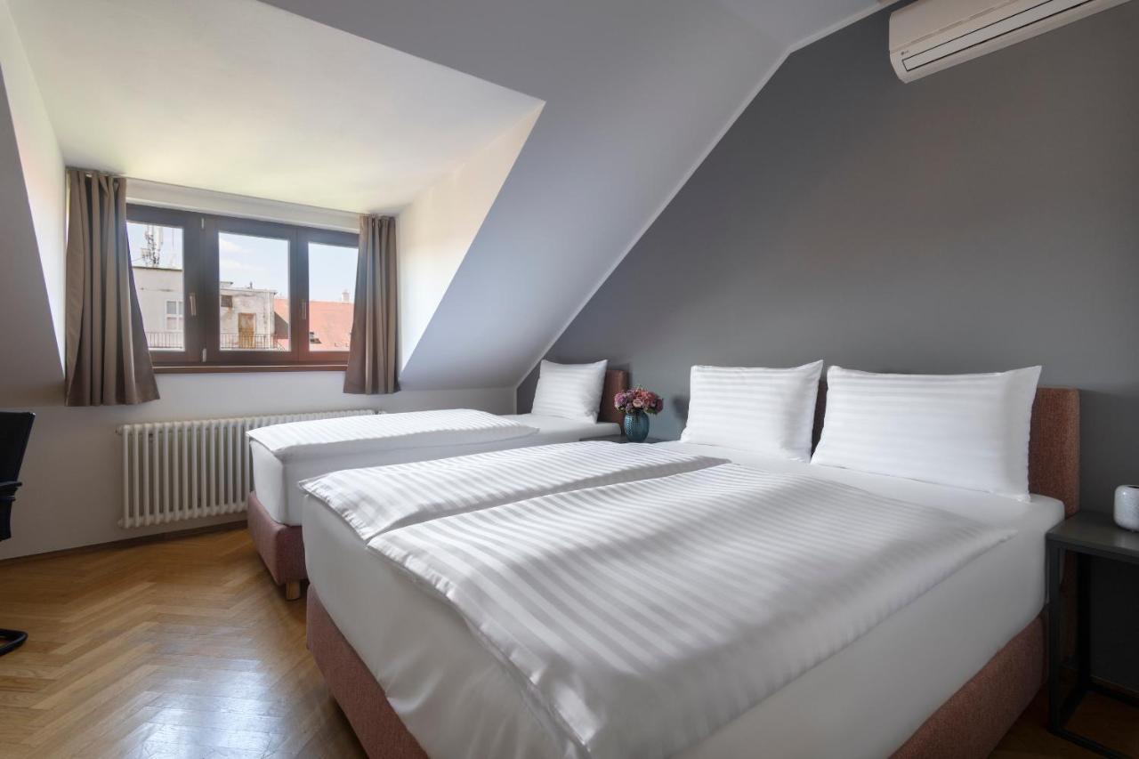 Bohemian Dreams Apartments And Suites By Dwellfort Prag Eksteriør billede