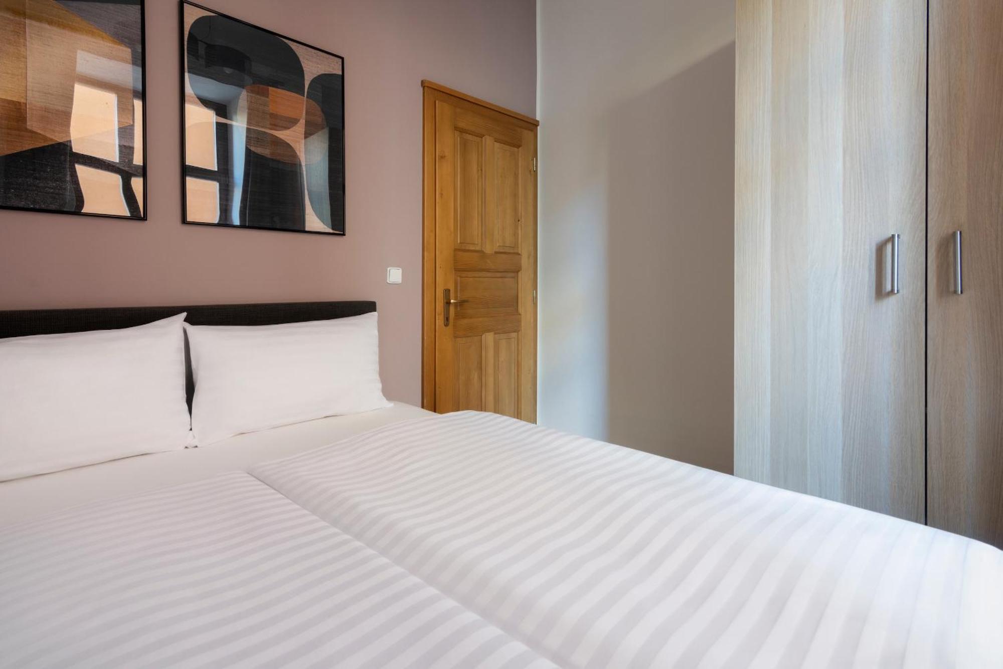 Bohemian Dreams Apartments And Suites By Dwellfort Prag Værelse billede