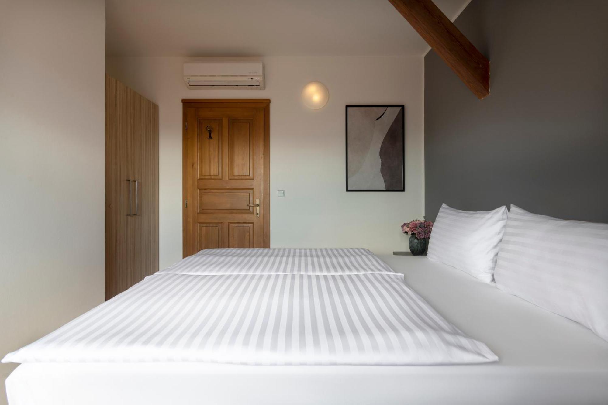 Bohemian Dreams Apartments And Suites By Dwellfort Prag Værelse billede